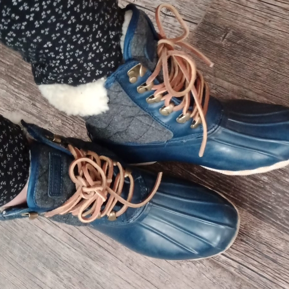 Sperry boots - Picture 10 of 15